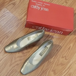 Cathy jean heels gold pearl 7 1/2
